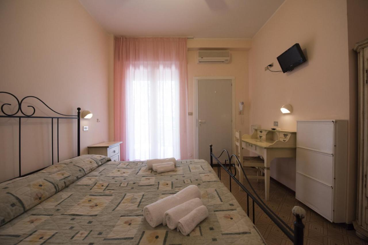 Hotel Settebello B&B Cesenatico Exterior photo