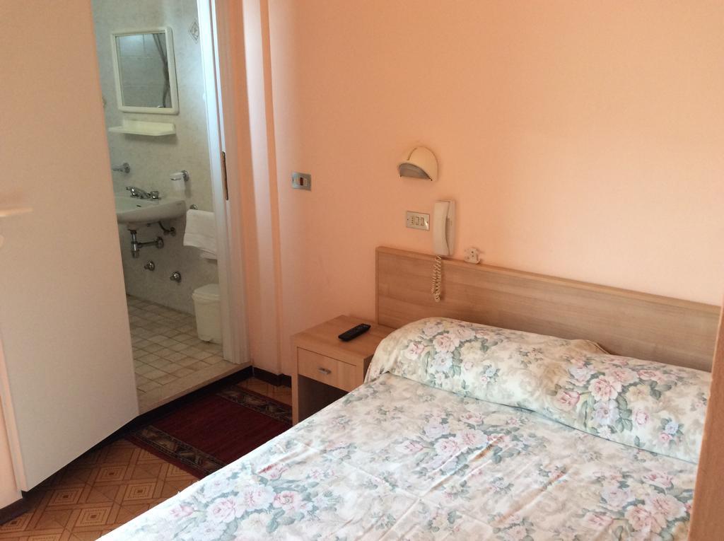 Hotel Settebello B&B Cesenatico Room photo