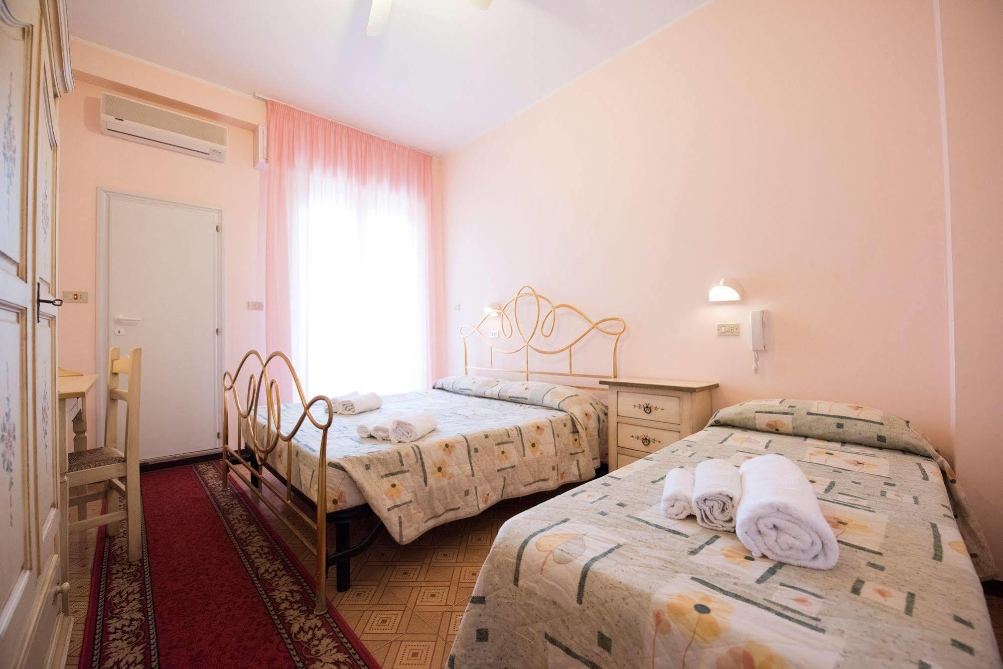 Hotel Settebello B&B Cesenatico Exterior photo