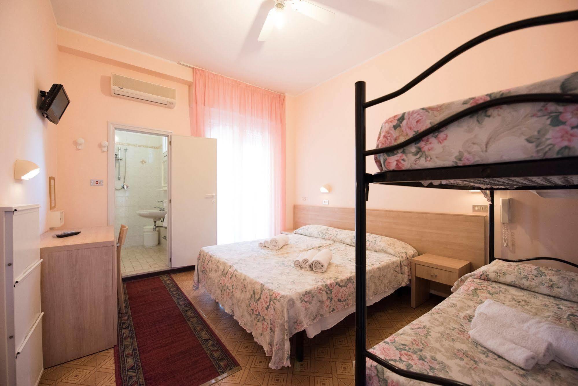 Hotel Settebello B&B Cesenatico Exterior photo