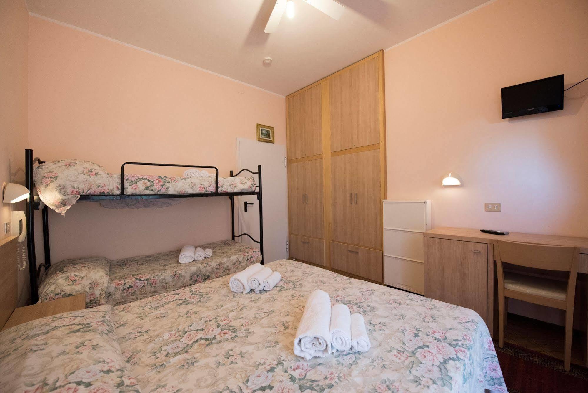 Hotel Settebello B&B Cesenatico Exterior photo
