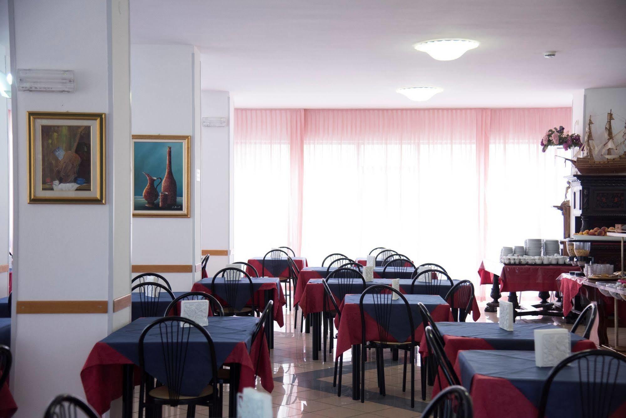 Hotel Settebello B&B Cesenatico Exterior photo