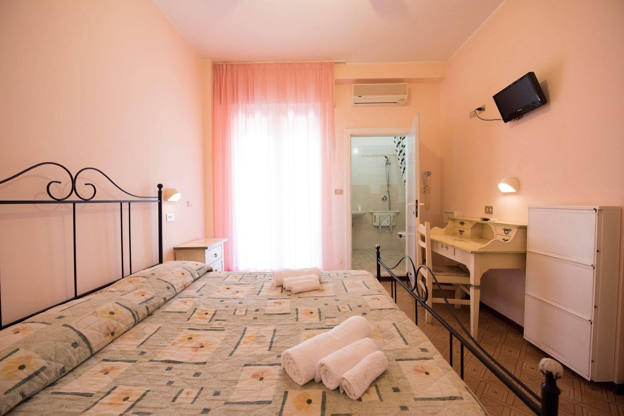 Hotel Settebello B&B Cesenatico Exterior photo